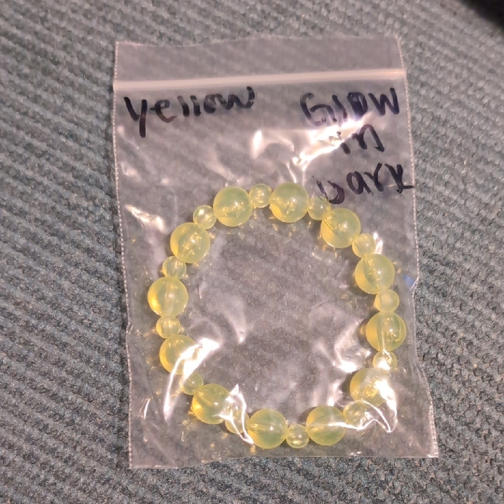Handmade Yellow Round Beaded Bracelet Glows In The Dark. - Picture 2 of 3